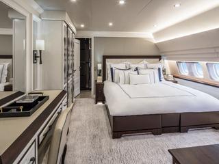 ACJ330 P4-MLO - Global Jet, cabin interior master bedroom