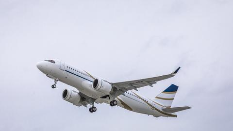 Comlux ACJ320neo in flight