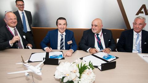 Comlux-signs-ACJ320neo.jpg
