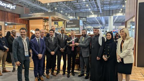RoyalJet and Airbus Corporate Jets group picture