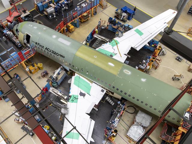 1st-ACJ320neo-final-assembly-Hamburg.jpg 1st-ACJ320neo-final-assembly-Hamburg.jpg