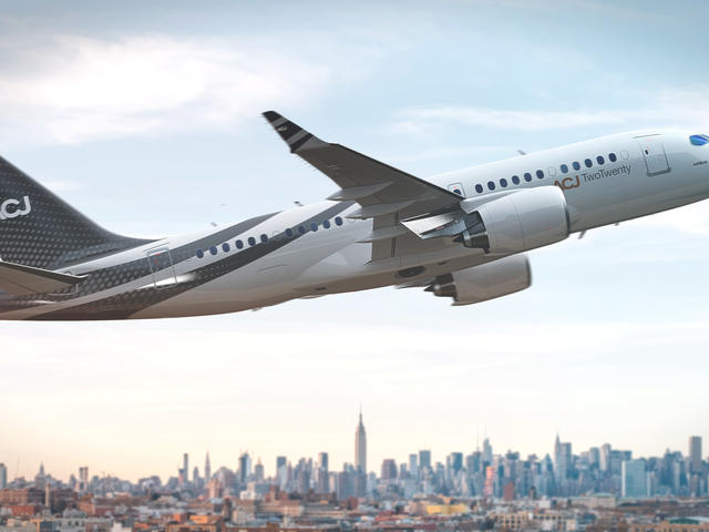 ACJ TwoTwenty - Flying over New-York City