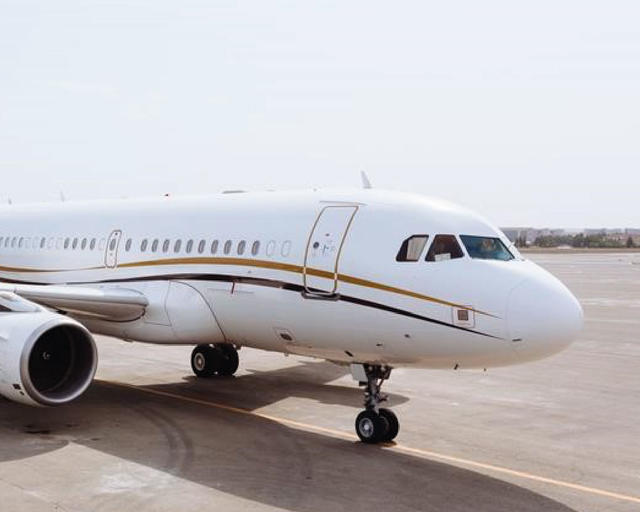ACJ319 9H-LIV Comlux