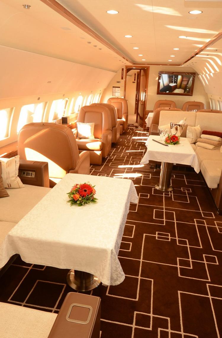 MJet-ACJ319-Lounge.jpg