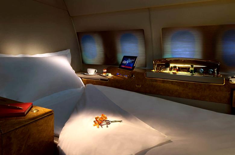 ACJ319 A6-CJE - Emirates private suite